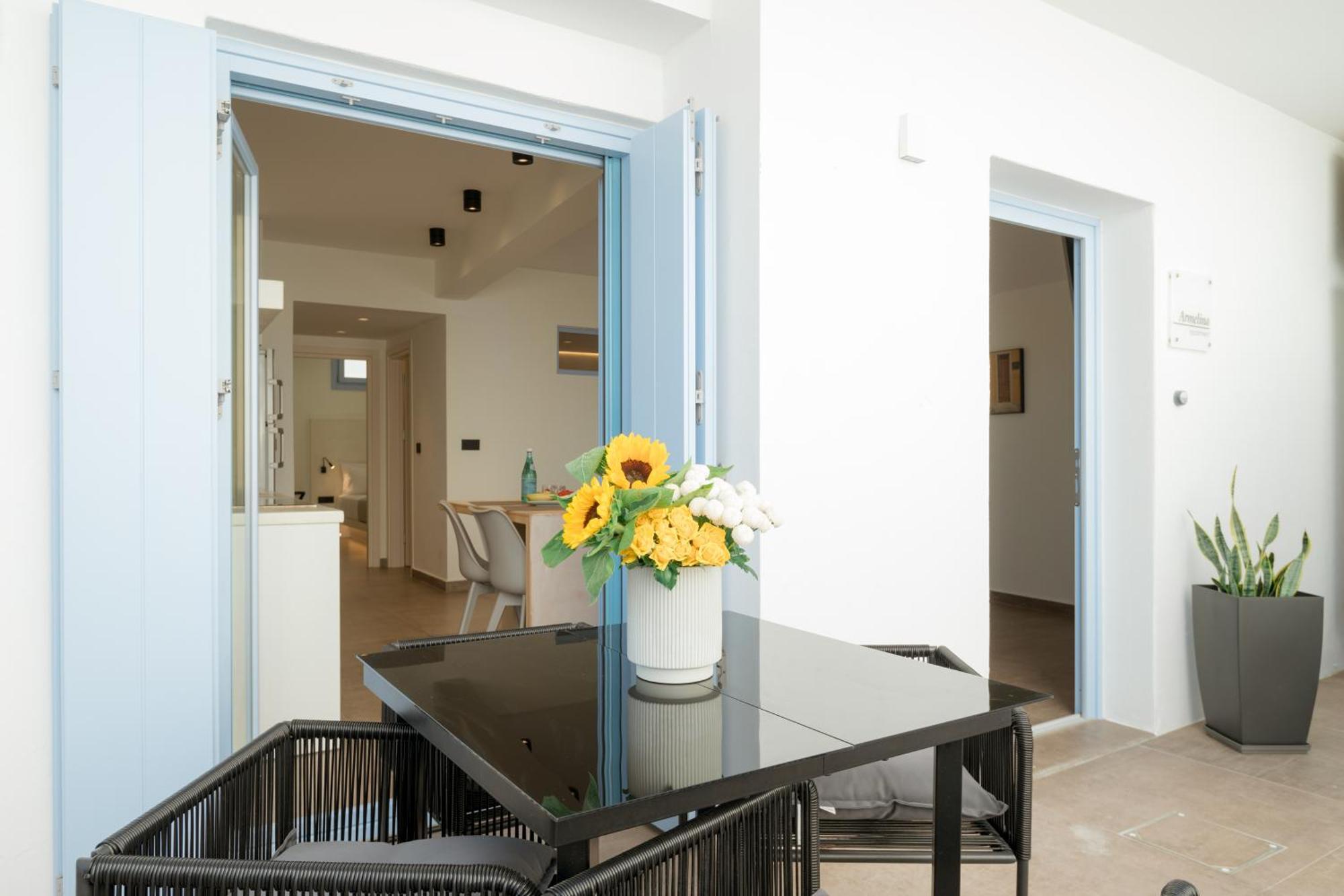 Aneliz Paros Apartment ภายนอก รูปภาพ