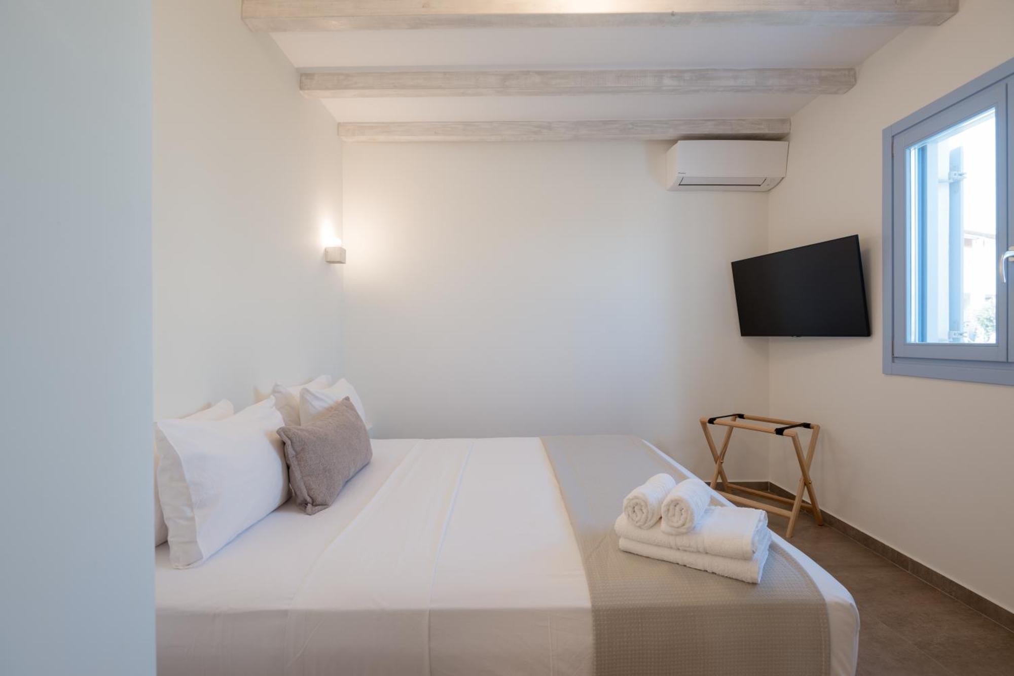 Aneliz Paros Apartment ภายนอก รูปภาพ